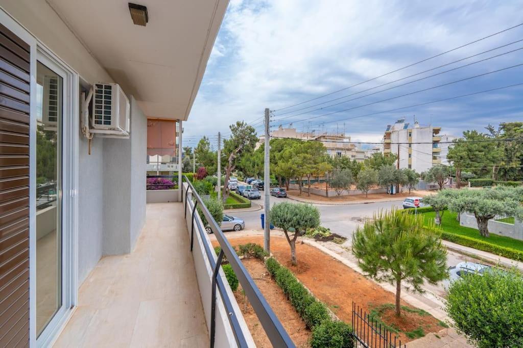 Peaceful 2 Bedroom In Glyfada Center Athen Exterior foto